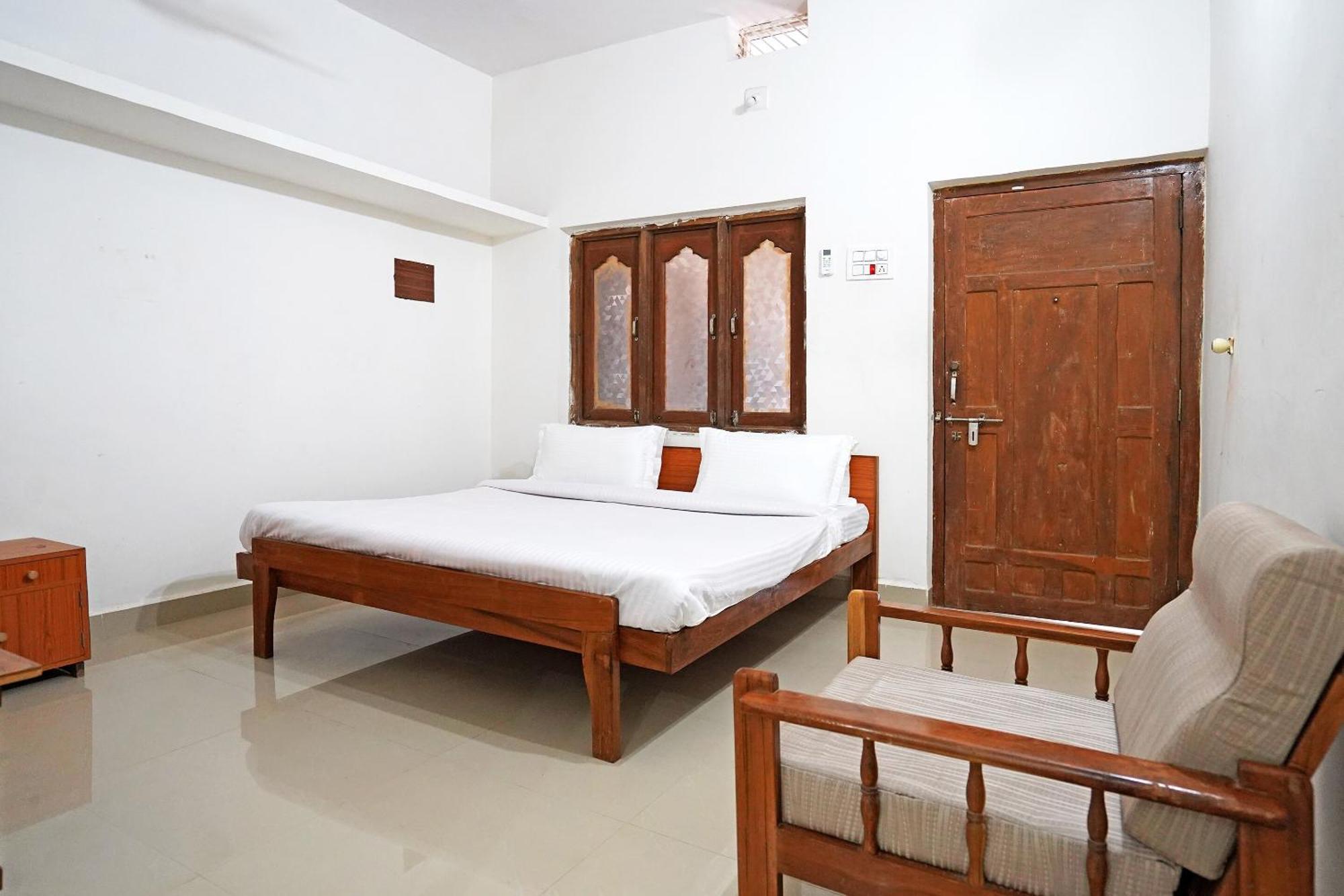 Oyo Home Unity Home Stay Rajpipla Exterior photo